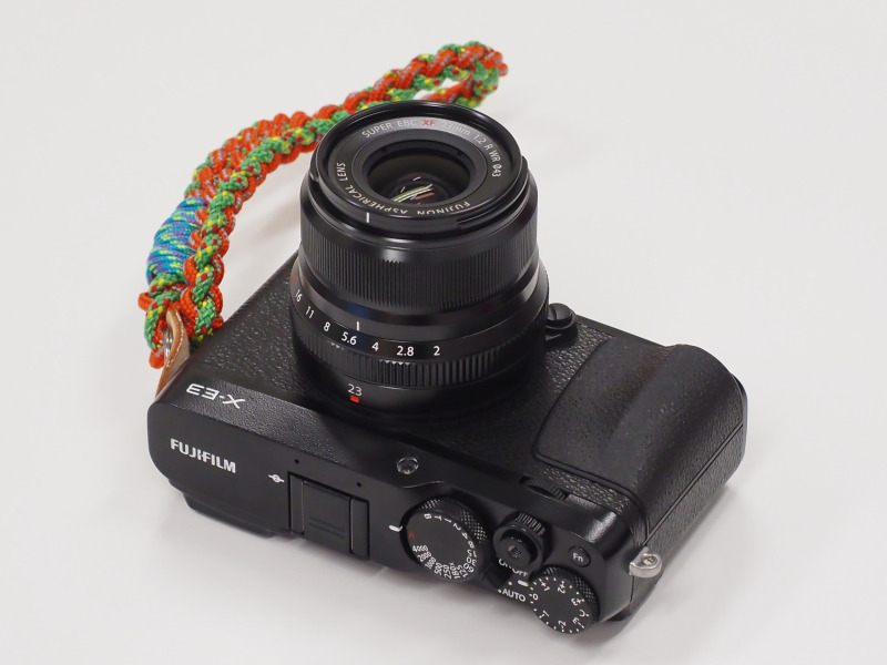 X-E3にはXF23mmF2 R WRを装着。佐々木さんはほぼこのスタイルで撮影しているとのこと。11月30日からは、発表当初の標準ズームレンズキットに加え、このレンズがセットになった「X-E3/XF23mmF2 R WRキット」が発売されている。