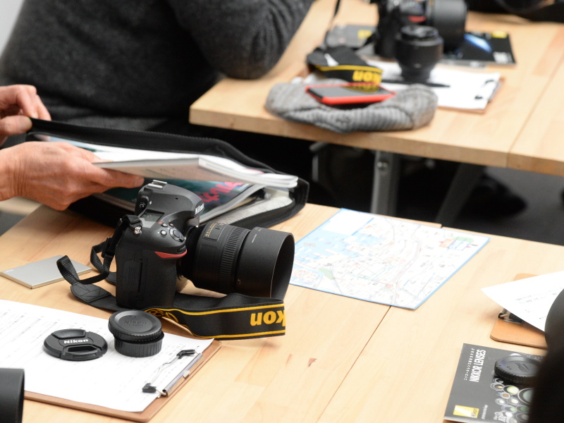 参加者全員が1台ずつD850を試用した。