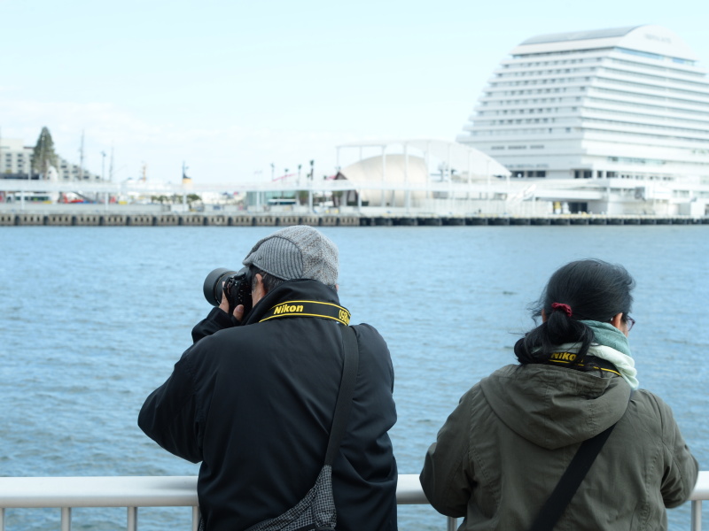 モデルは神戸出身の相川結さん