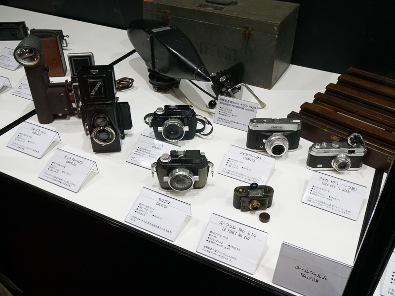 20世紀のカメラ。フランスのライカ型カメラとして知られる「フォカ」、後にニコノスとなる全天候型カメラ「カリプソ」などが有名どころ。