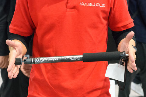 イベントレポート】【CP＋】浅沼商会、軽さにこだわったカーボン三脚