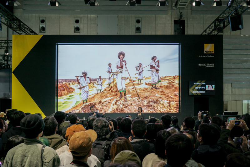 このときは偶然にも、アファール族の聖地と呼ばれる場所での撮影となった。