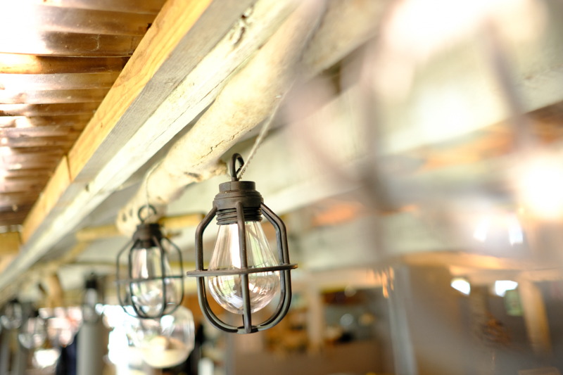 撮影：並木隆<br><span class="fnt-85">X-T20 / XF23mmF2 R WR / 23mm（35mm相当） / 絞り優先（1/60秒・F2.0・+1.6EV） / ISO400</span>