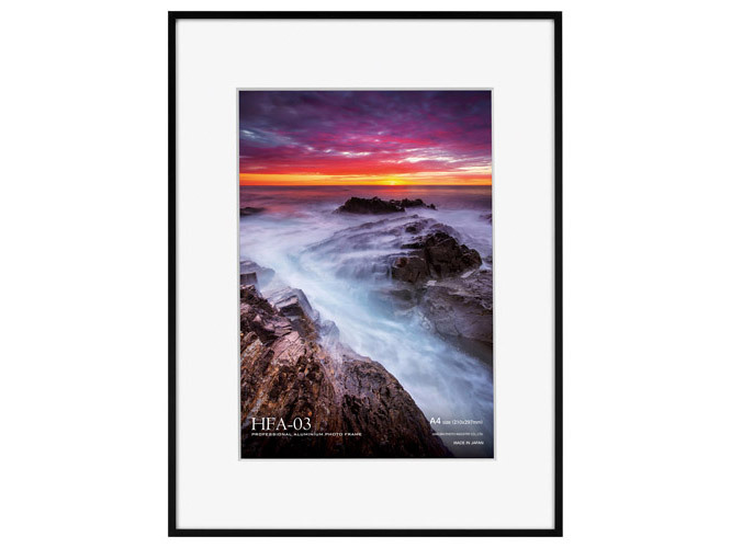 ブラック［ホワイトマット］