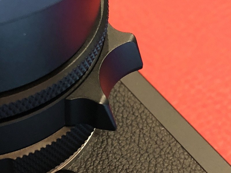 ピントレバーも通常品とは微妙にデザインが異なる。