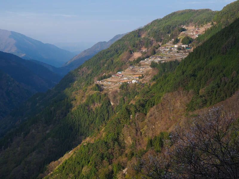 撮影：秦達夫<br><span class="fnt-85">OLYMPUS OM-D E-M1 Mark II / M.ZUIKO DIGITAL ED 12-40mm F2.8 PRO / 1/50秒 / F8 / -0.7EV / ISO 200 / 絞り優先AE / 34mm</span>