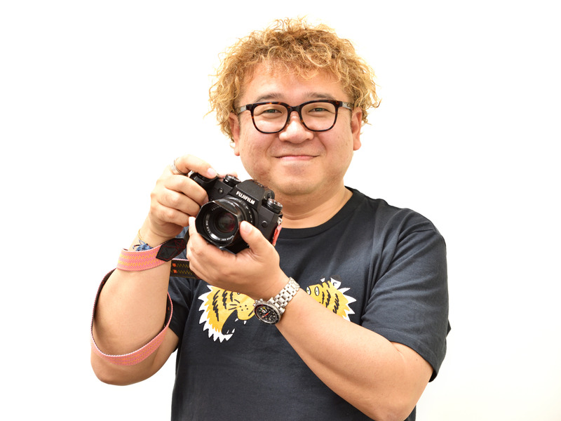 FUJIFILM X-H1の性能とサイズに大満足という藤里一郎さん。