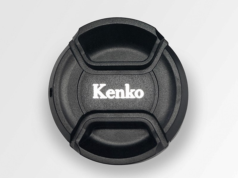 付属するレンズキャップ