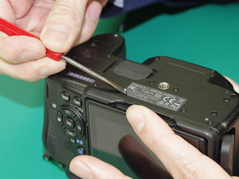 特別企画：「PENTAX K-1アップグレードサービス」の作業を覗いてきた