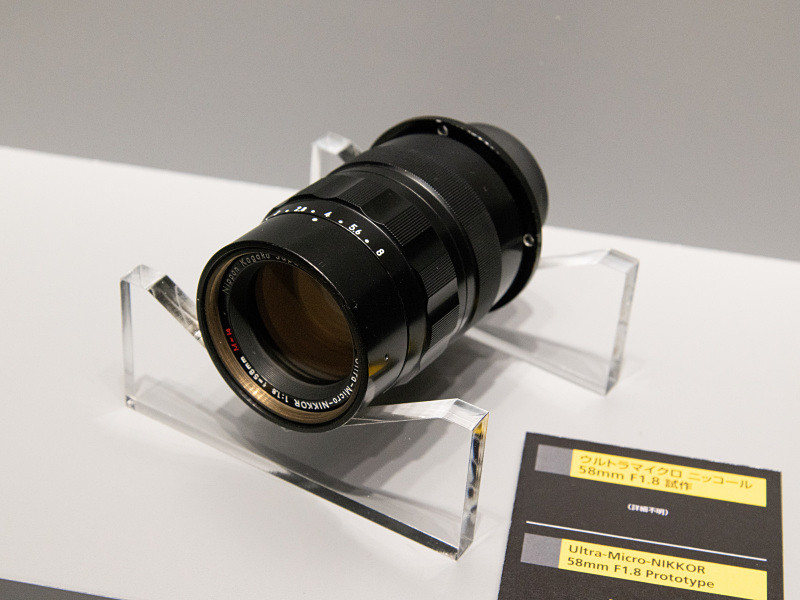 交換レンズ的な外観を持つ、ウルトラマイクロニッコール58mm F1.8試作。詳細不明だという。