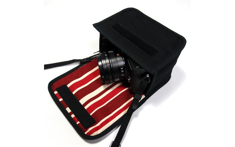 ブラック・ボルドーストライプ