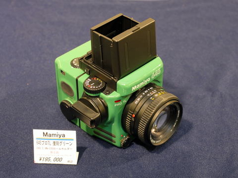 イベントレポート】第22回 世界の中古カメラフェアが開幕 - デジカメ Watch