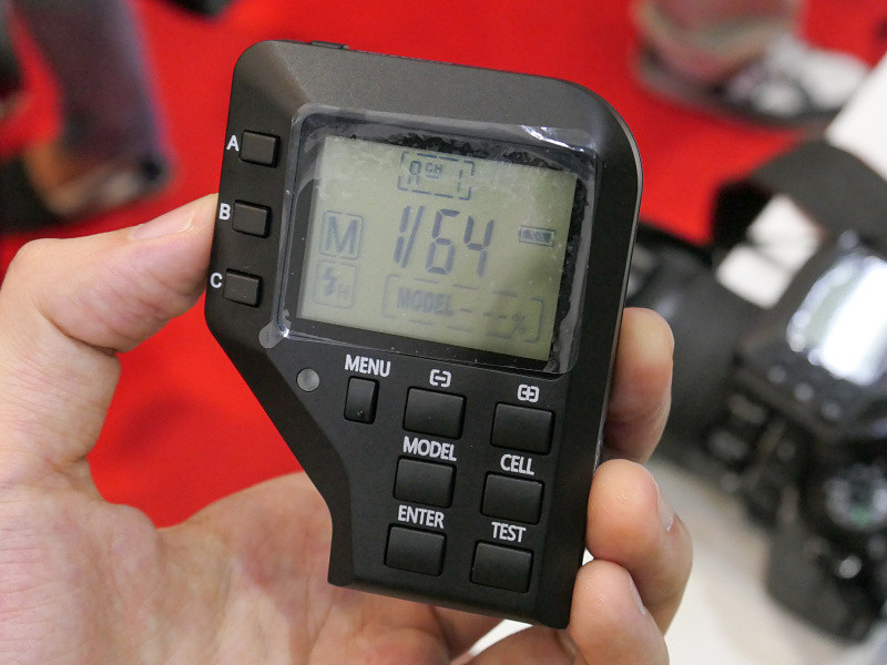 付属のワイヤレストリガー