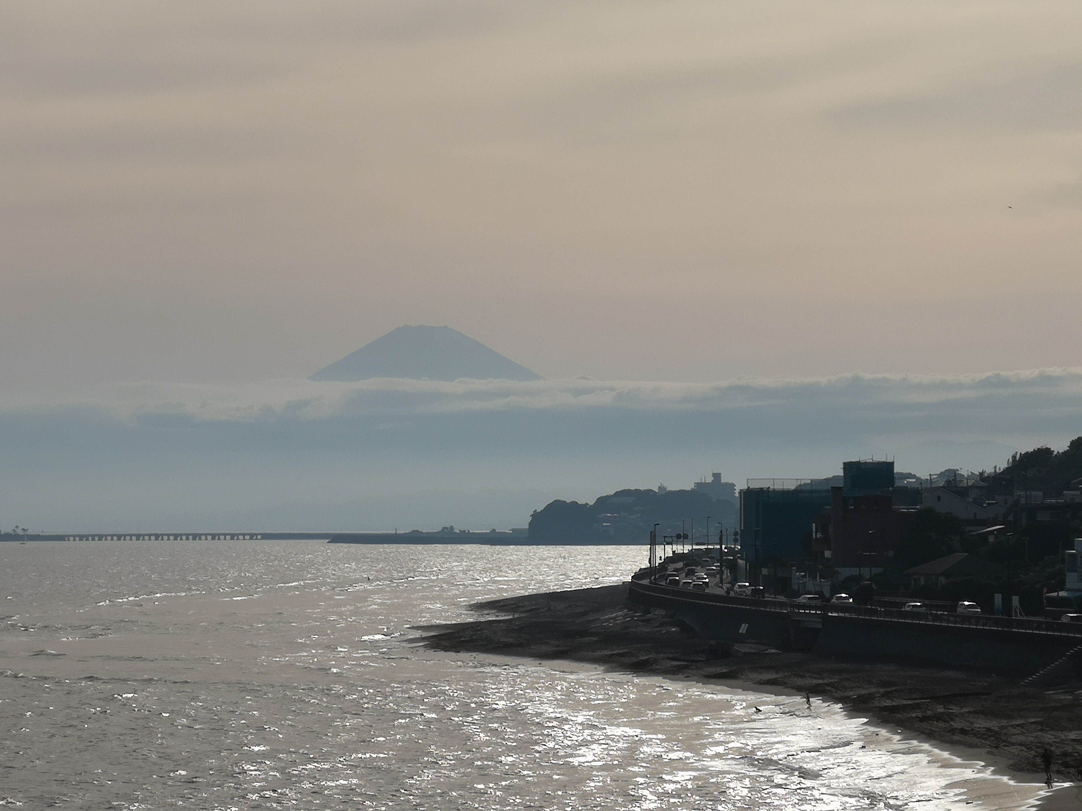 P20 Pro / 1/4,854秒 / F2.4 / 0EV / ISO 50 / 135mm相当