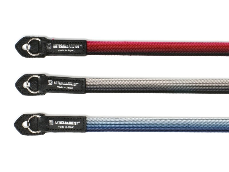 参考：発売済みのブラック×レッド（上）、ブラック×シルバー（中）。