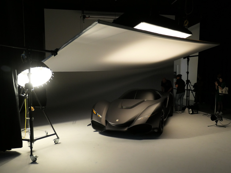 ライツパーク内の撮影スタジオに被写体として搬入されていた「ザガート イソリヴォルタ」