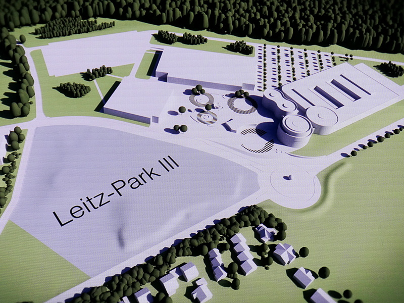 ライツパーク上空図（イメージ）。画面右上に並ぶ丸い建物がライカカメラ本社。ライツパークIIIの隣に空きスペースがある。