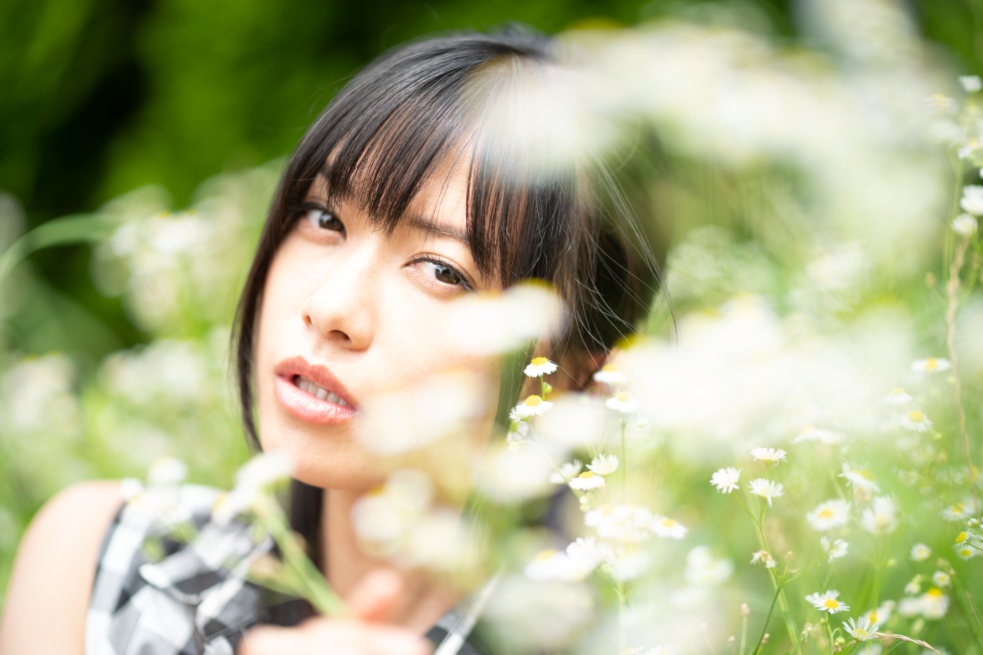 前ボケはこんな感じ。後ボケと同様に決して煩い感じにならないので扱いやすい。ライカSL / ISO50 / F1.25 / 1/640秒 / WB:オート