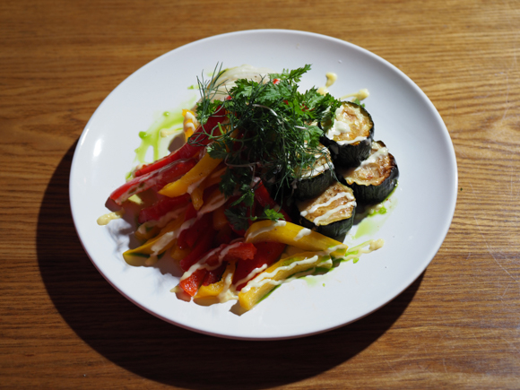 特別企画 Profoto A1で料理写真を撮る デジカメ Watch