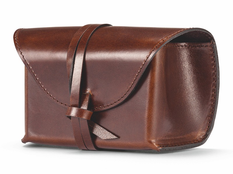 ライカC-LUX用ビンテージレザーポーチ（税込1万2,960円）