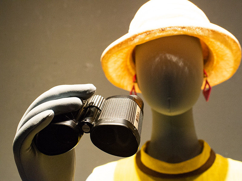 「Look 7×21」（1965年）は、ニコンF（1959年）と共にグッドデザイン賞に選ばれた。いわゆる"ティアドロップ型"の顔つきに時代を感じる。