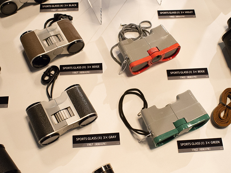 双眼鏡が身近な存在になってきたと感じさせるデザイン（1962〜1967年）。