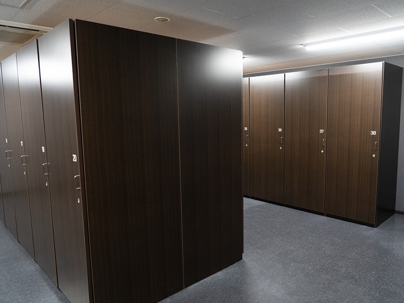 ロッカールームには天体望遠鏡も置けるようにしている。