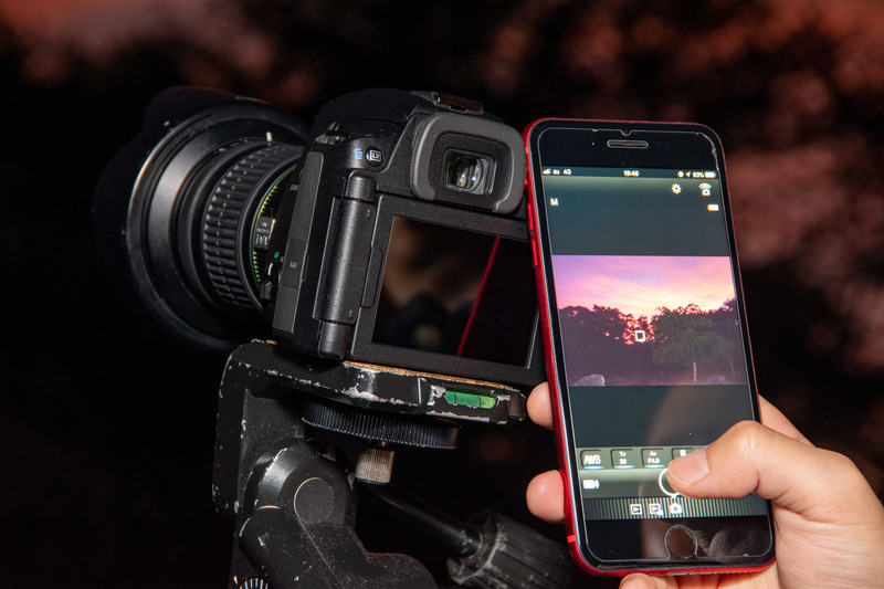 スマホアプリ「Image Sync」でリモート撮影を行う。