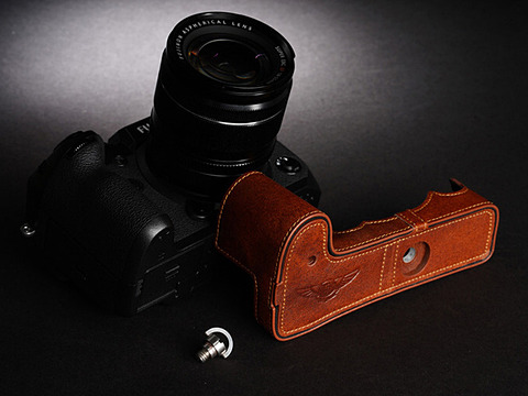 FUJIFILM X-H1用のレザーケース - デジカメ Watch