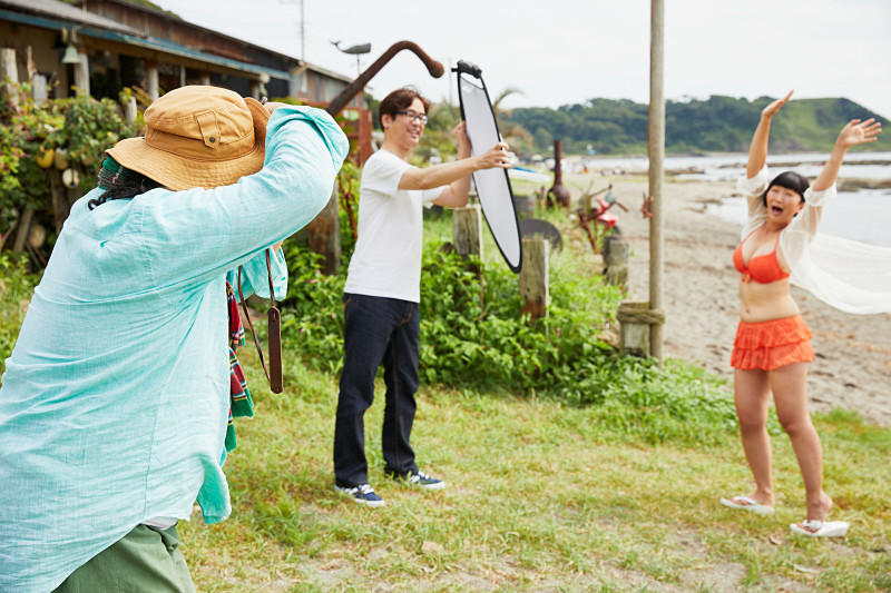 担当編集者いわく、毎回「遠足みたいだった」という和気あいあいのロケ風景。