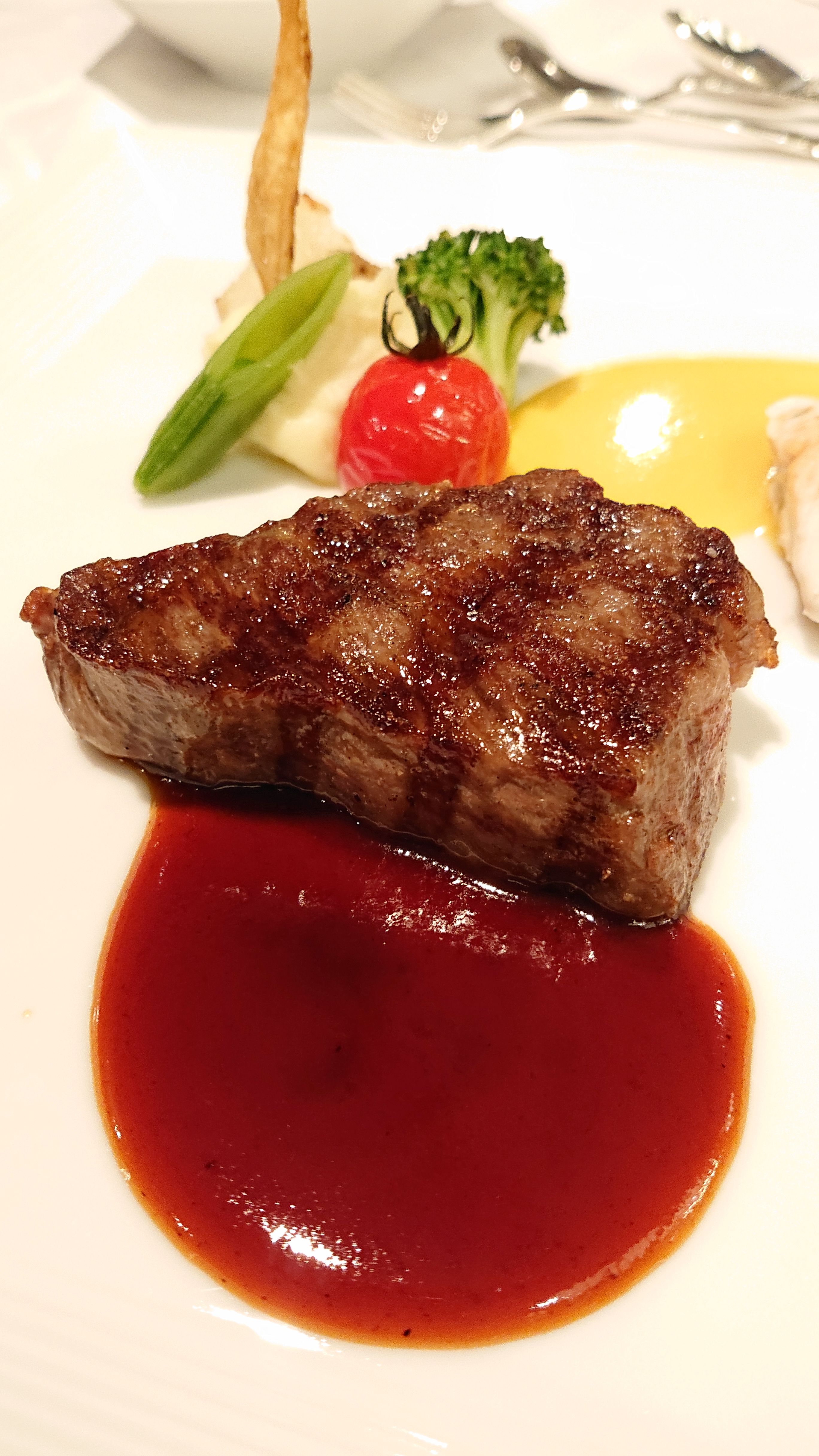 Xperia XZ2 Premium / F1.8 / 1/16秒 / ISO500