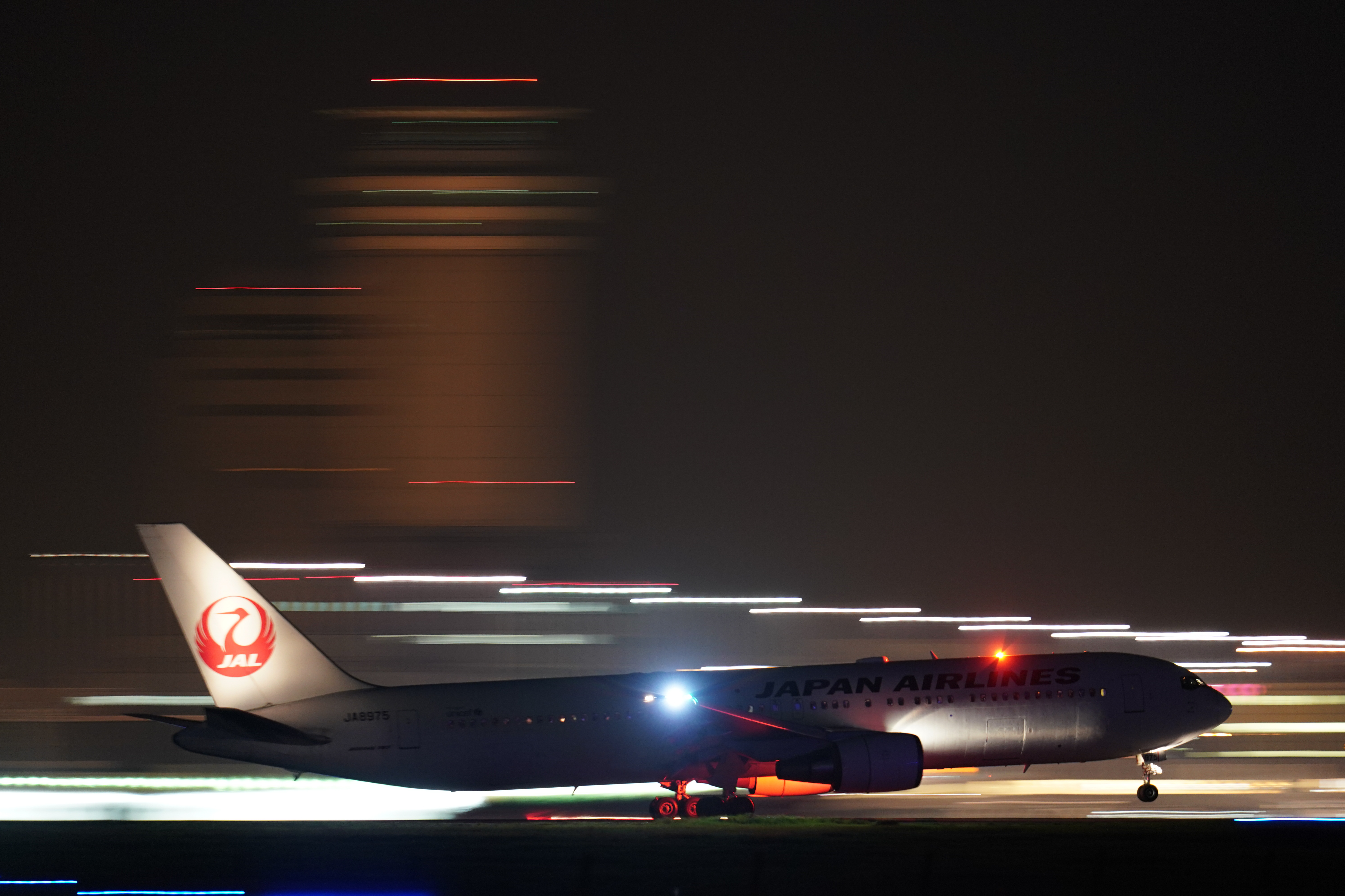 α9 / FE 400mm F2.8 GM OSS / 400mm / シャッター速度優先AE（1/8秒・F2.8・±0.0EV）/ ISO 1250