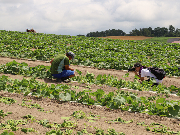 地元の人々も協力的だ。
