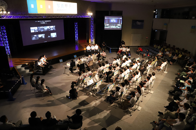 公開審査会の様子。