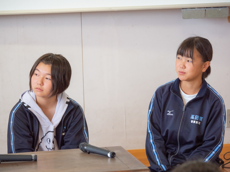 佐藤あかりさん（左）、あかりさんの友人・菅原彩花さん（右）。