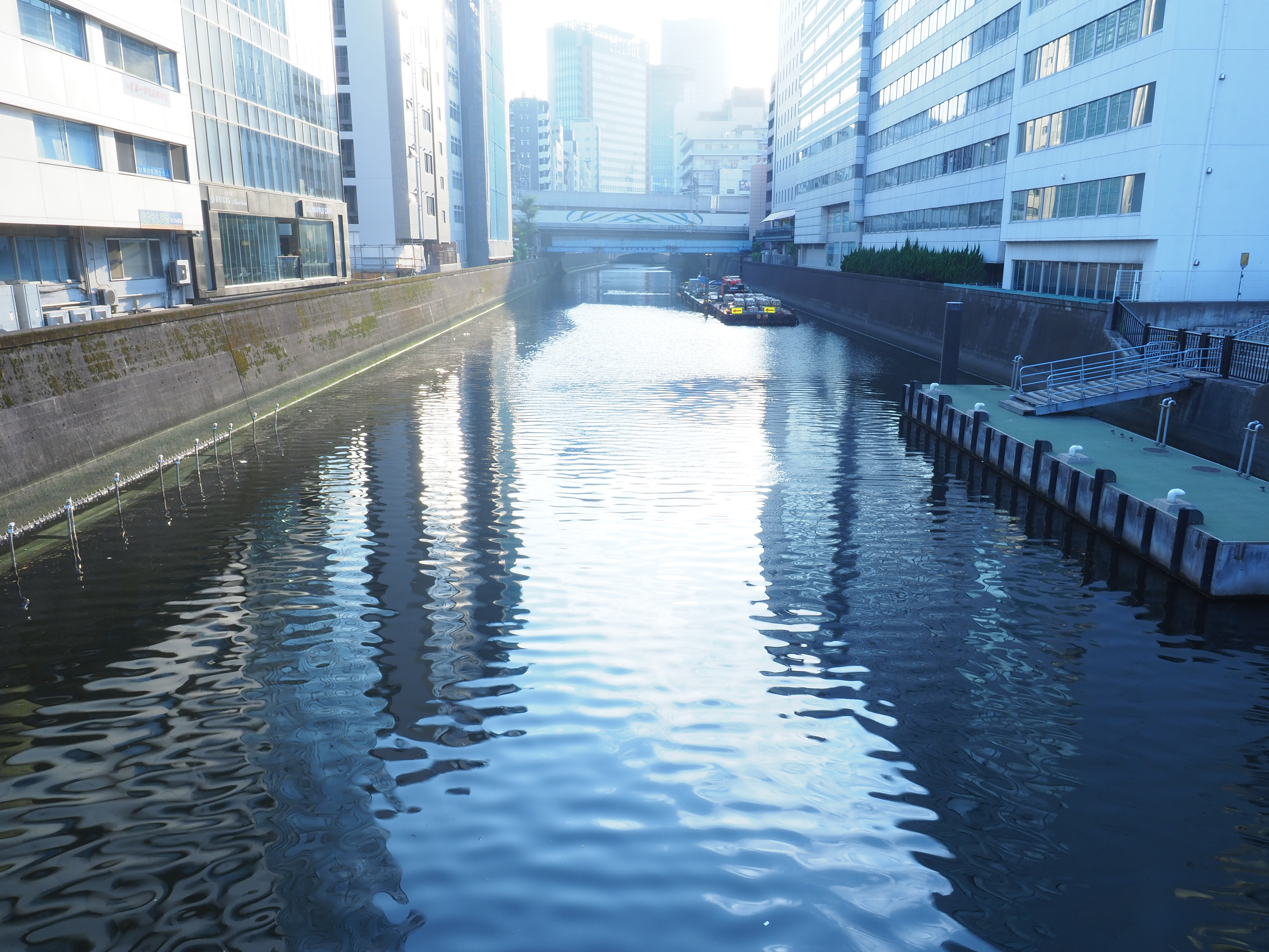 OM-D E-M1 Mark II / M.ZUIKO DIGITAL ED 12-40mm F2.8 PRO / 12mm（35mm判換算24mm相当）/ 絞り優先AE（1/15秒・F16・+1.3EV）/ ISO 200 / NDフィルターなし