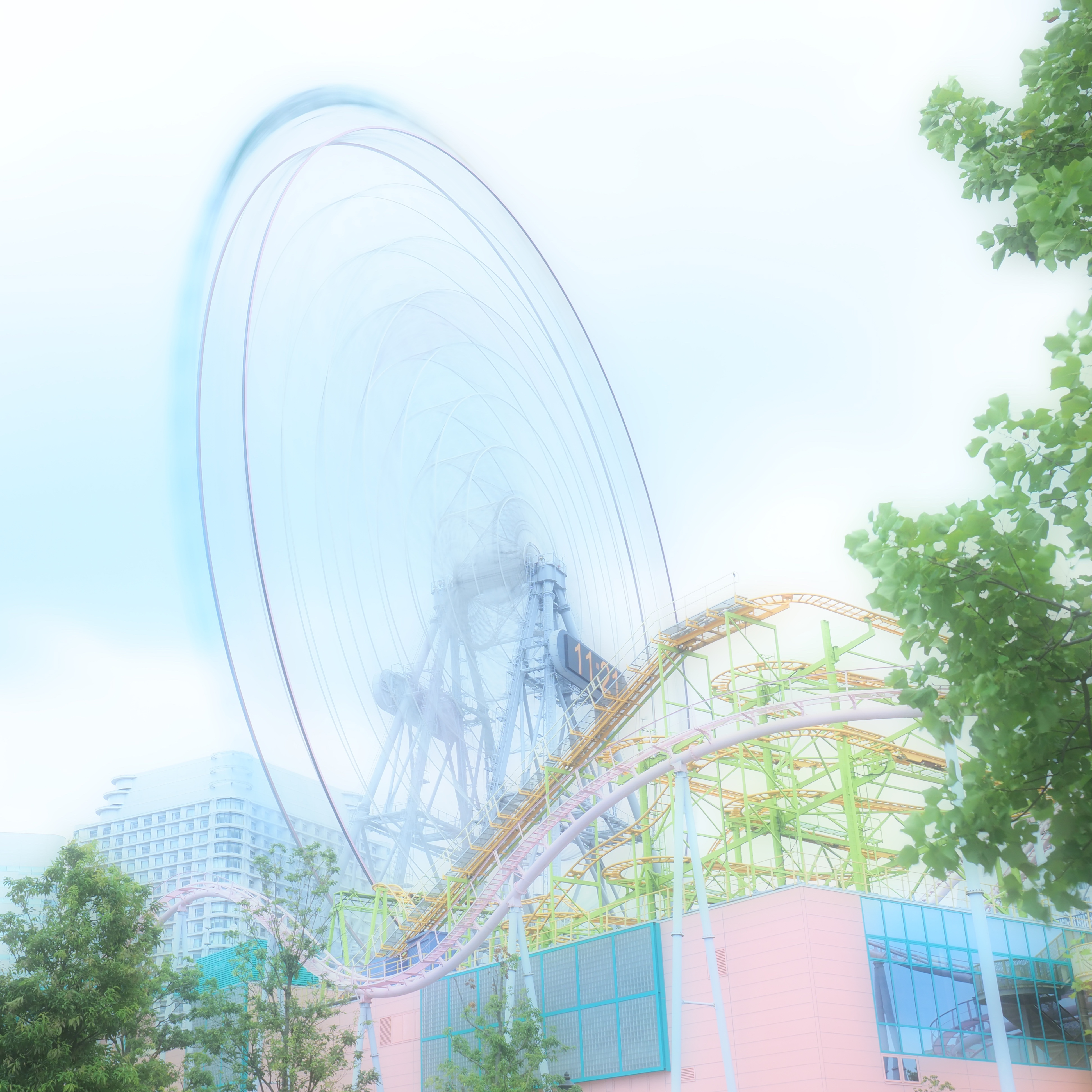 OM-D E-M1 Mark II / M.ZUIKO DIGITAL ED 12-40mm F2.8 PRO / 18mm（35mm判換算36mm相当）/ 絞り優先AE（50秒・F3.5・+3.3EV）/ ISO 200 / ND1000+ND16