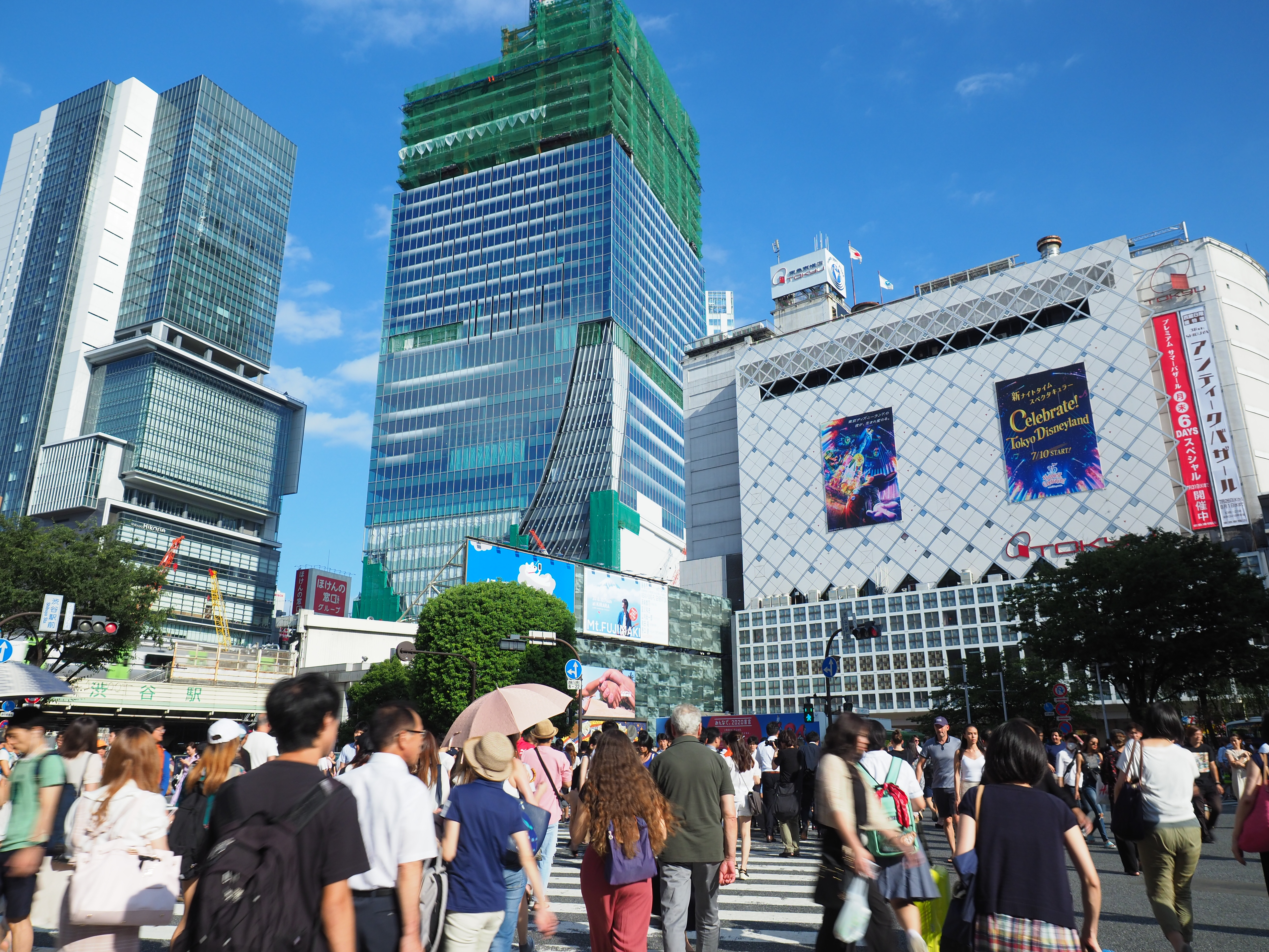 OM-D E-M1 Mark II / M.ZUIKO DIGITAL ED 12-40mm F2.8 PRO / 12mm（35mm判換算24mm相当）/ 絞り優先AE（1/30秒・F3.5・+0.7EV）/ ISO 200