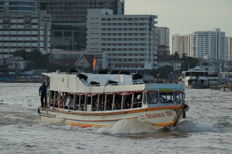 LEICA C-LUX / 132mm（360mm相当）/ 絞り優先AE（1/250秒 / F6.4 / -0.7EV）/ ISO 125