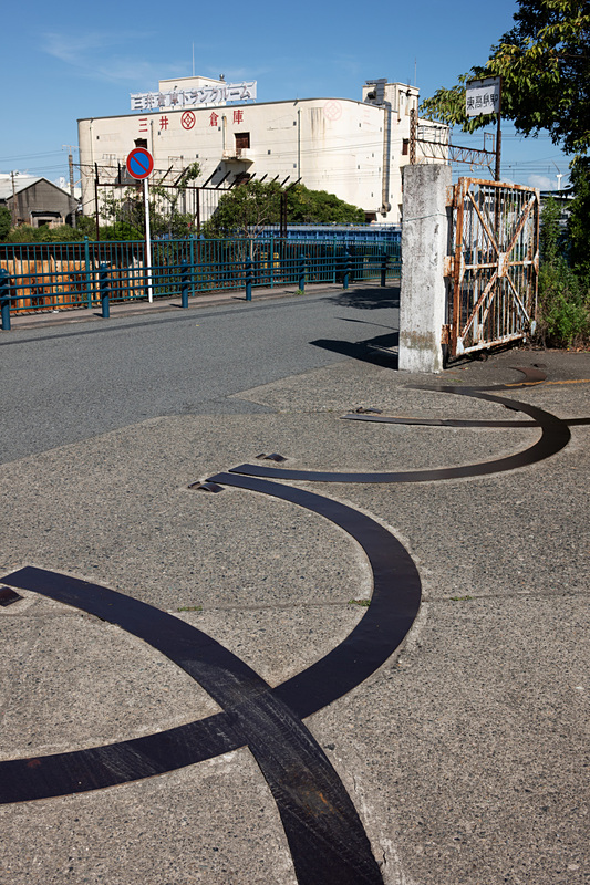 画角的に肉眼で見た印象に近く、パースの掛かり方も穏やかなので使いやすい。ライカCL / ISO100 / F5.6 / 1/640秒 / WB:オート