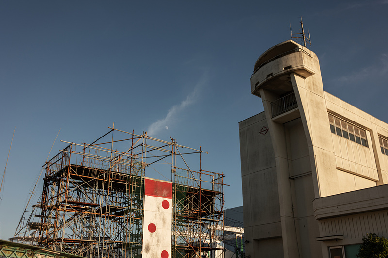 本文にも書いたが、ライカCLとの組み合わせはデザイン的にもサイズ的にも抜群だ。ライカCL / ISO100 / F8 / 1/125秒 / WB:晴天