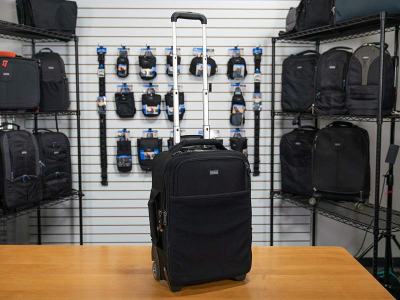 シンクタンクの代表製品「エアポート インターナショナル」。耐久性と控えめなルックスで人気のローラーバッグ。