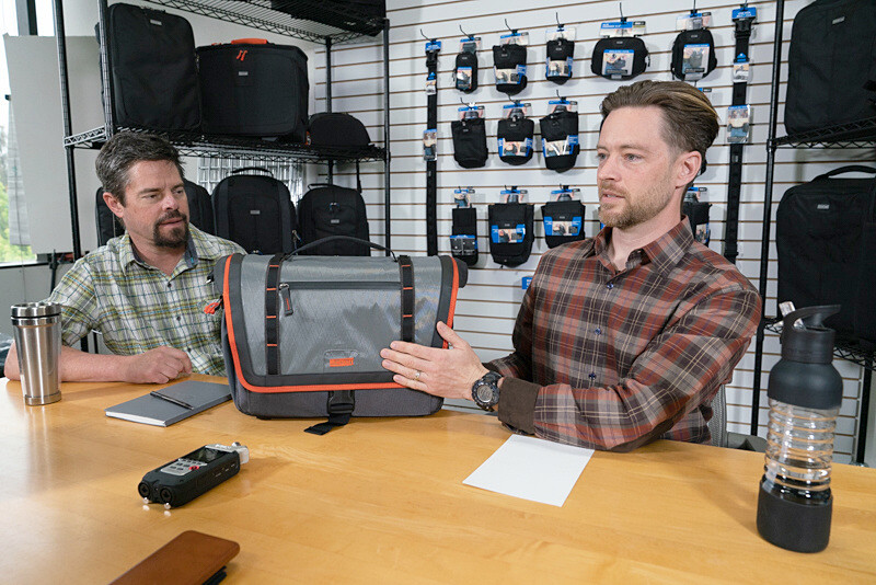 マーケティングマネージャーのTed Meisterさん（左）、デザイナーのJoseph H. Hanssenさん（右）。