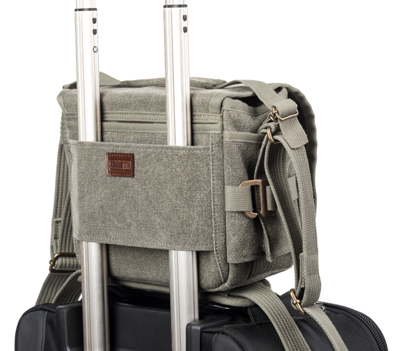 背面のパススルー部（Retrospective 5 V2.0）