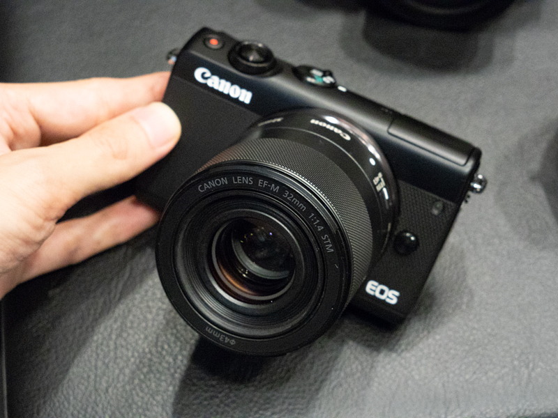 EOS M用の大口径単焦点レンズ「EF-M32mm F1.4 STM」