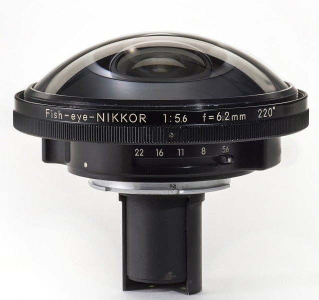 魚眼レンズ試作 Fisheye-Nikkor 6.2mm f/5.6（1967年）