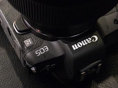 Canon EOS R デジタル一眼レフ 本体 CANON EOS R ボディ 価格比較 - 価格.com