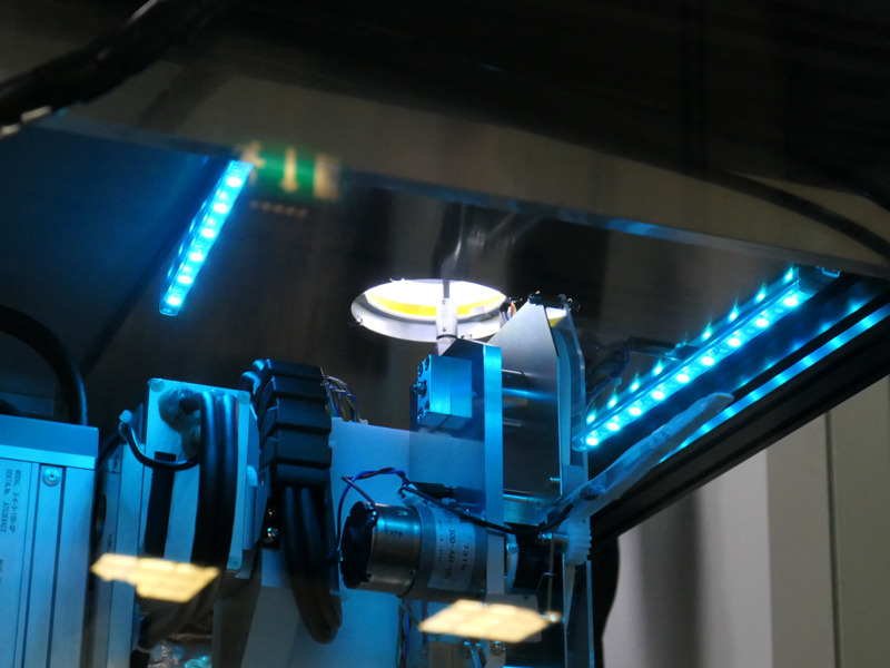 エアーを吹き付ける。