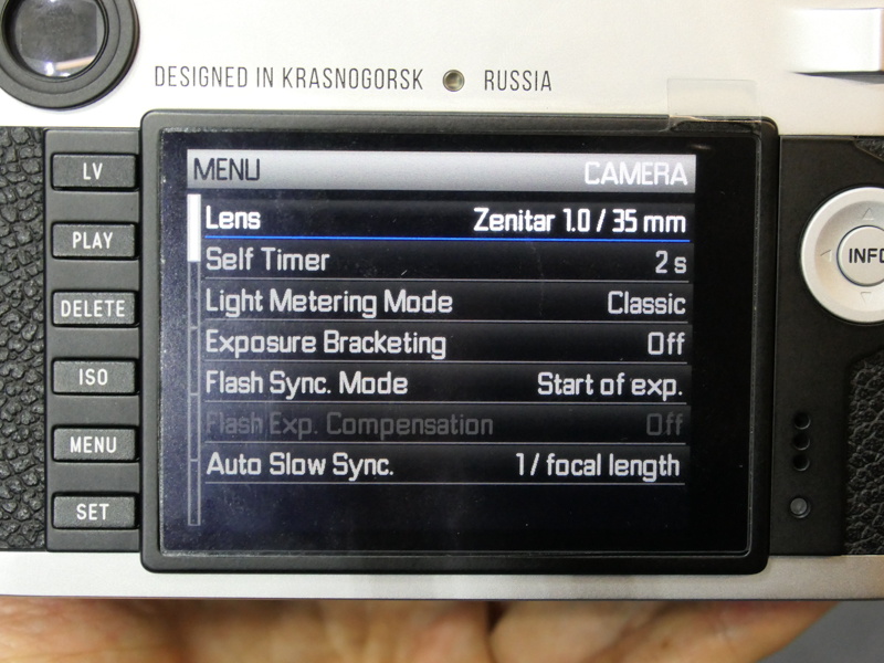 メニュー構成や操作はライカM（Typ240）とほぼ変わりない。