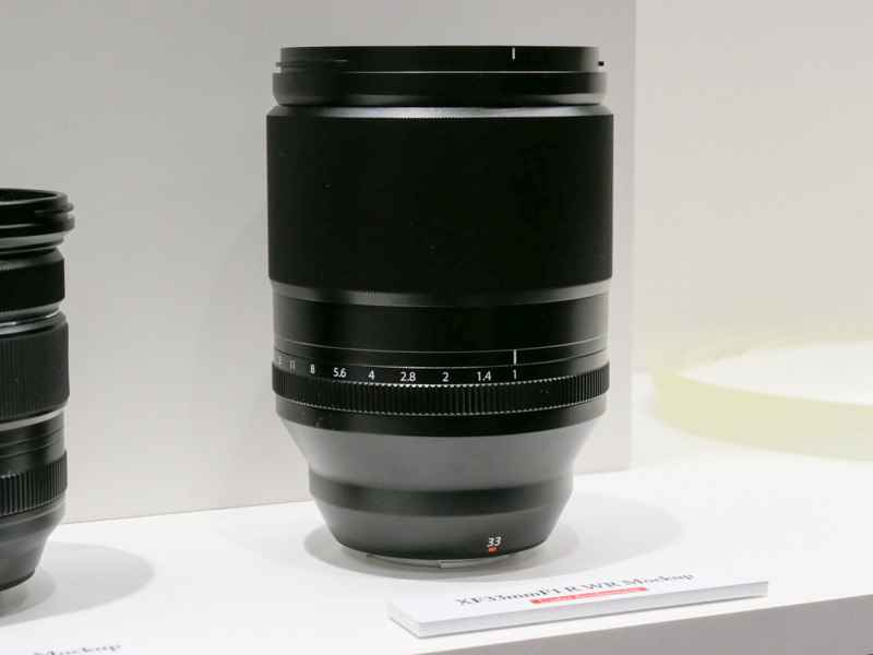 XF33mmF1 R WR（モックアップ）。2020年登場予定。